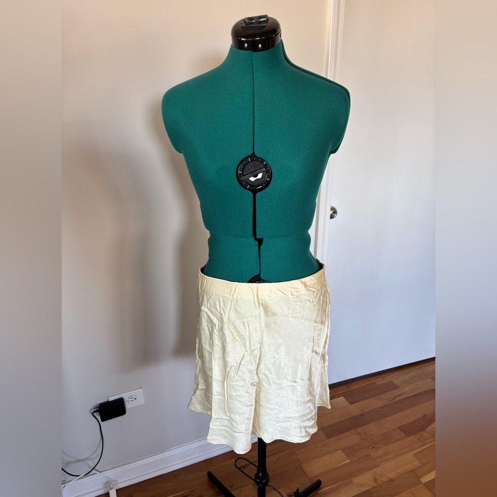 H&M Cream A-line mini skater skirt or tube top, M